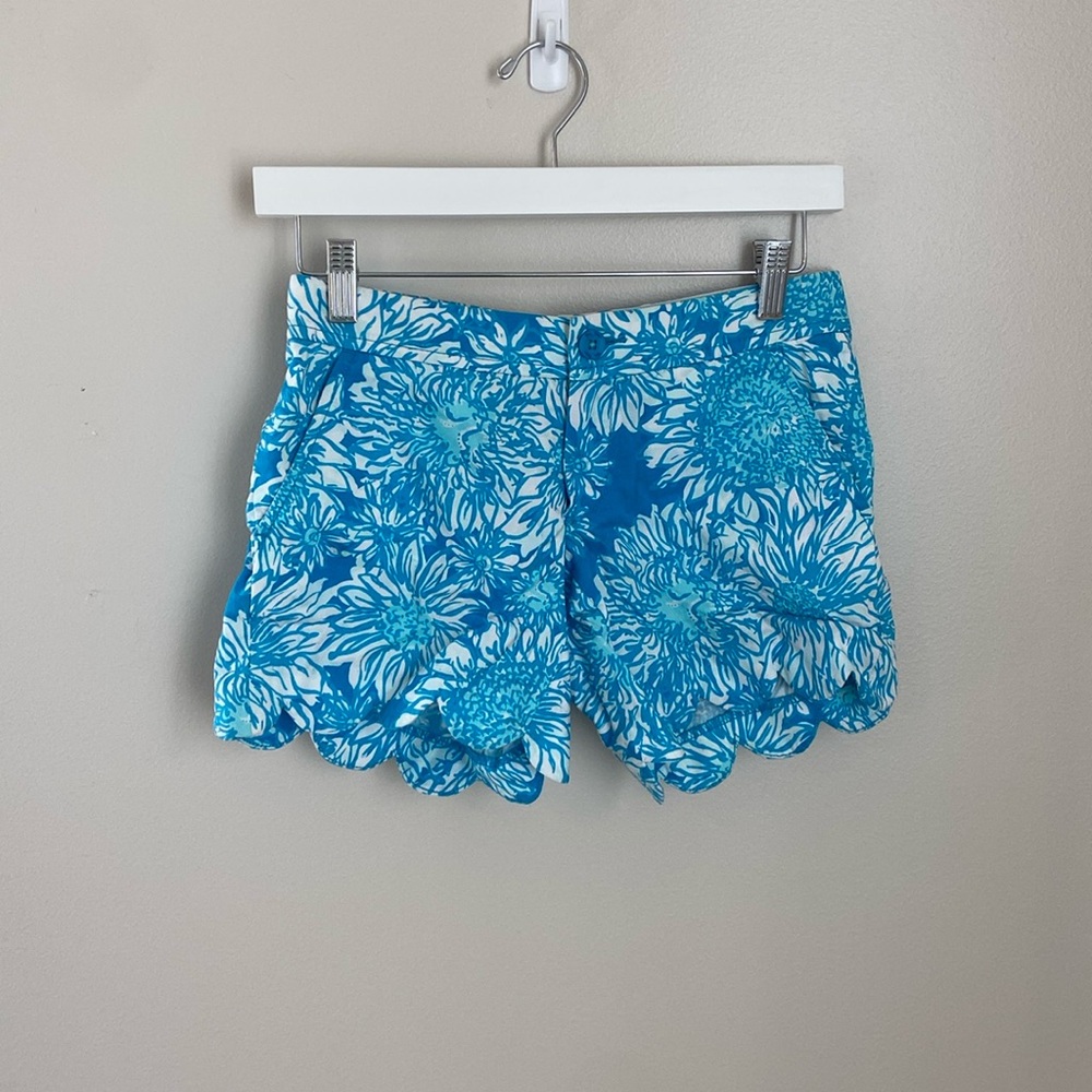 Lilly Pulitzer Blue Floral Scallop Hem Shorts
